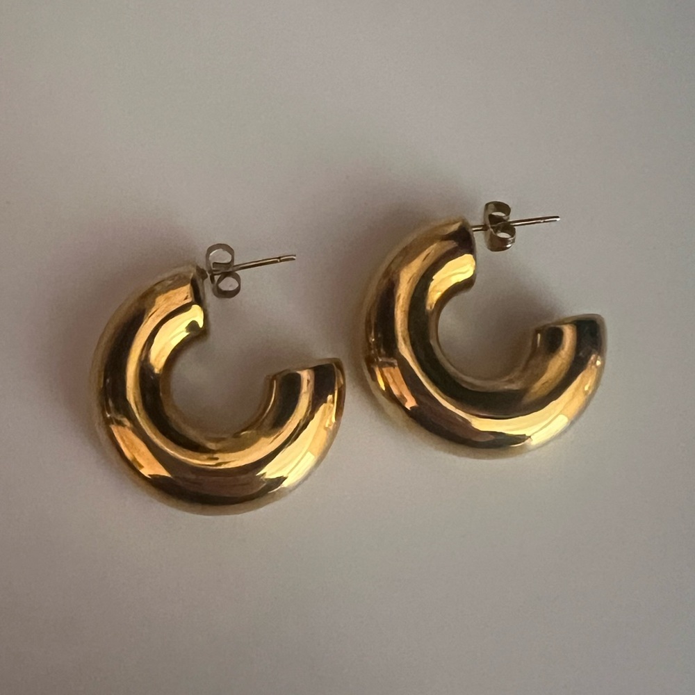 Luv Aj Gold Noemi Hoops